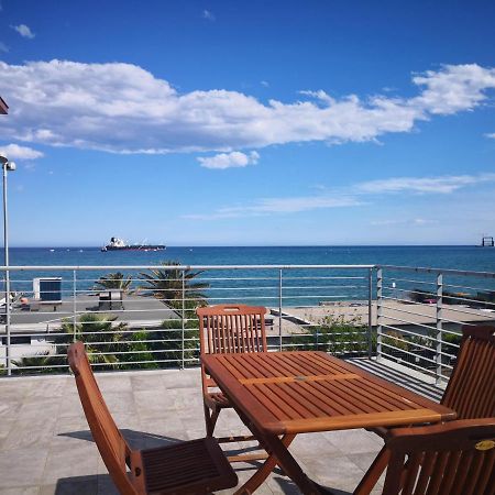 Appartamento Deluxe Con Terrazza Sul Mare Савона Екстер'єр фото