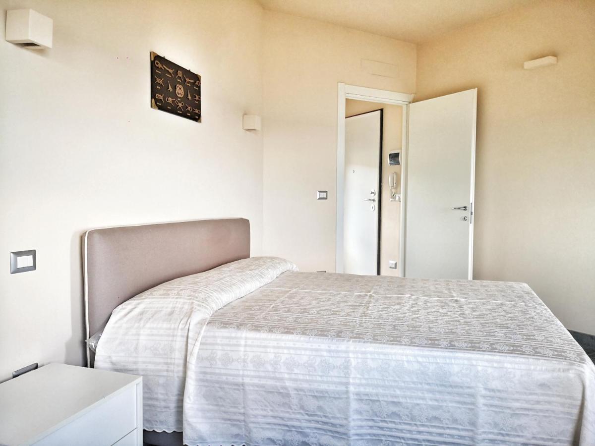 Appartamento Deluxe Con Terrazza Sul Mare Савона Екстер'єр фото